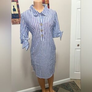 J CEE STRIPED BLUE/WHITE DRESS SIZE XL TIED SLEEVE